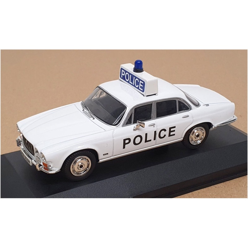 Vanguards 1/43 Scale VA08609 – Jaguar XJ6 Ayrshire Police – White