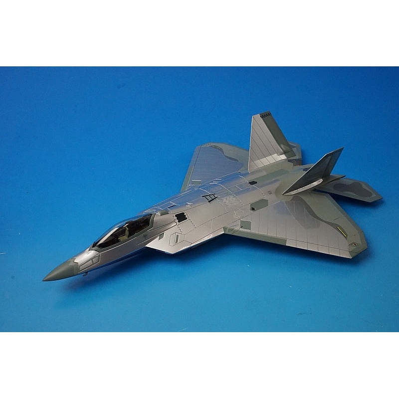 1:72 F-22 Raptor 422nd Test and Evaluation Squadron Chrome Paint HA2823 Hobby Master airplane model
