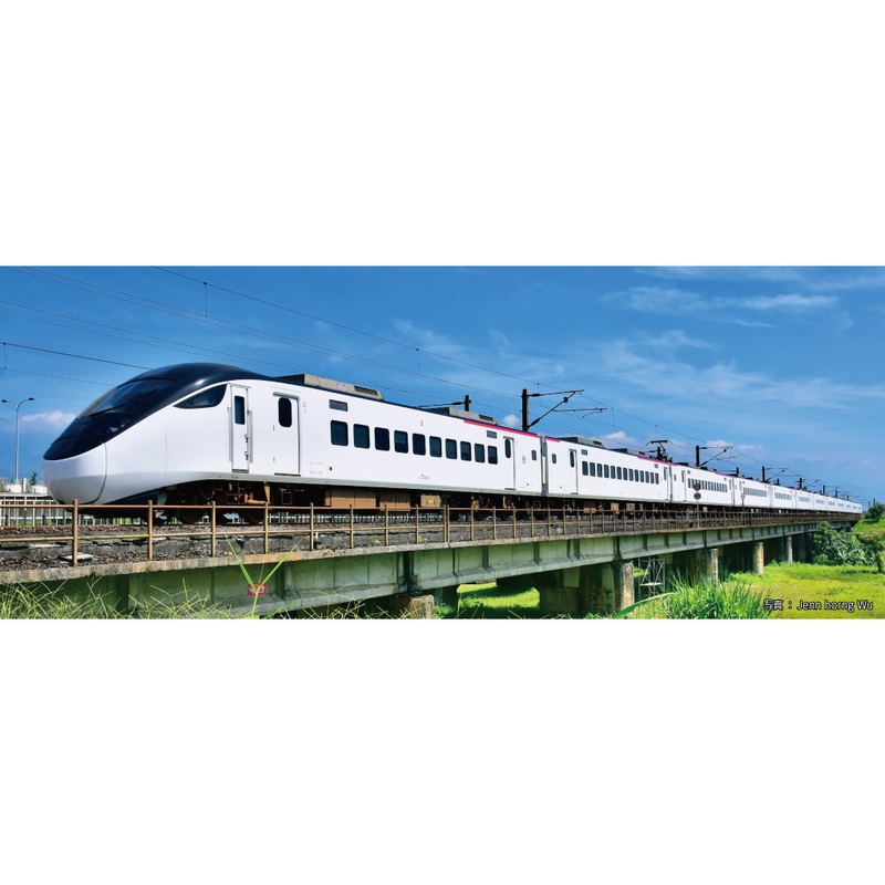 Additional set electric multiple unit Taiwan Railway EMU3000 red 6-part