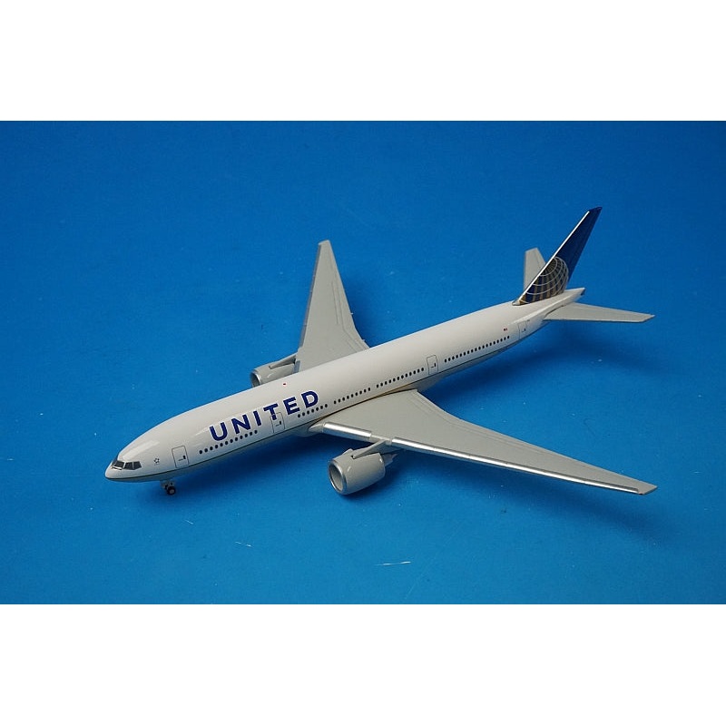 1:500 B777-200ER UNITED N27015 526159 Herpa airplane model
