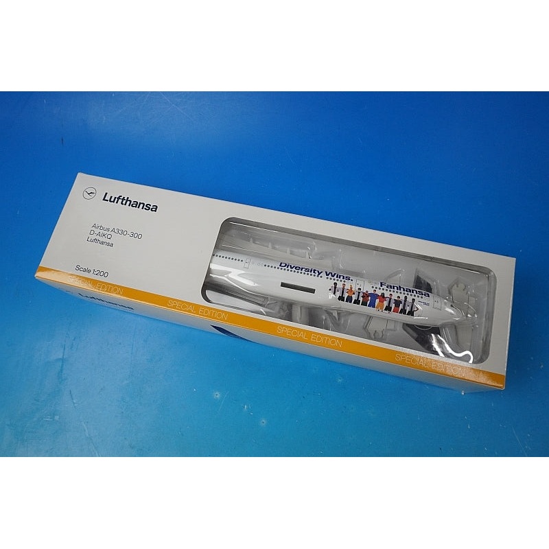 1:200 A330-300 Lufthansa Diversity Fanhansa D-AIKQ LW200DLH026 LIMOX airplane model