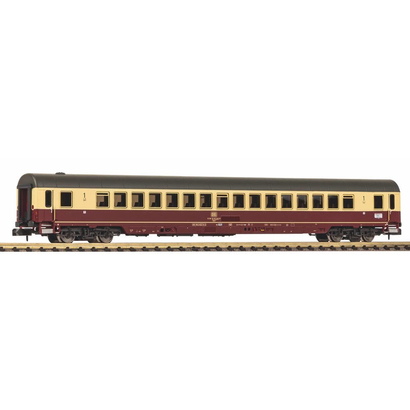 Passenger car IC open-plan car Apmz 121 1st Class DB Ep.IV