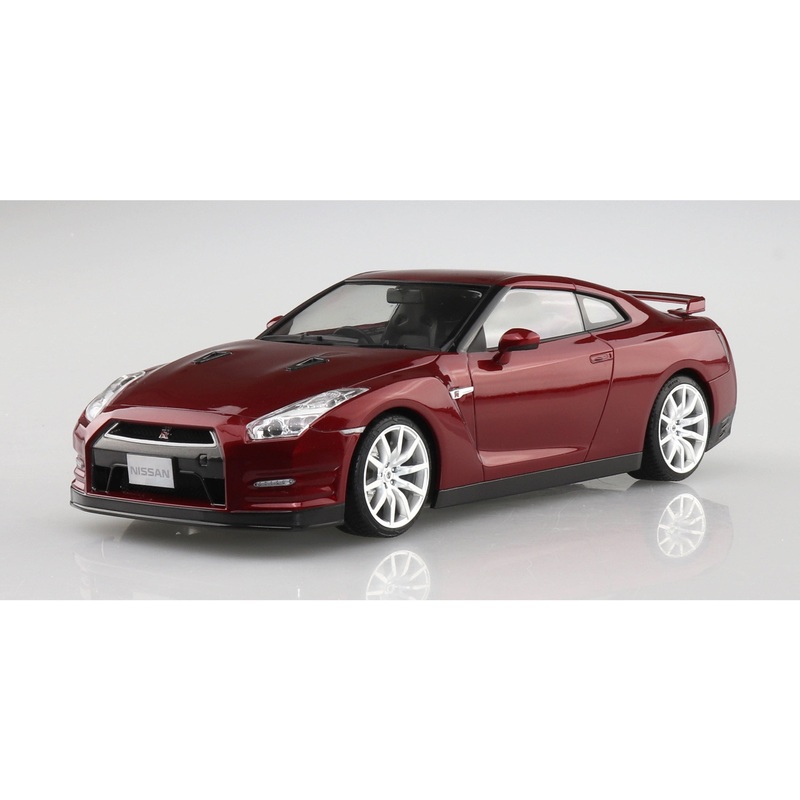 Nissan R35 GT-R ’14 Gold flake Red Pearl 1/24 Model Car Kit #06245 by Aoshima