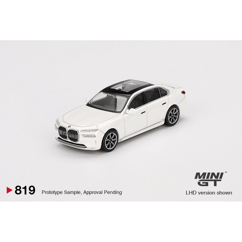 MINI GT 1:64 BMW i7 eDrive50 Mineral White MGT00819-R