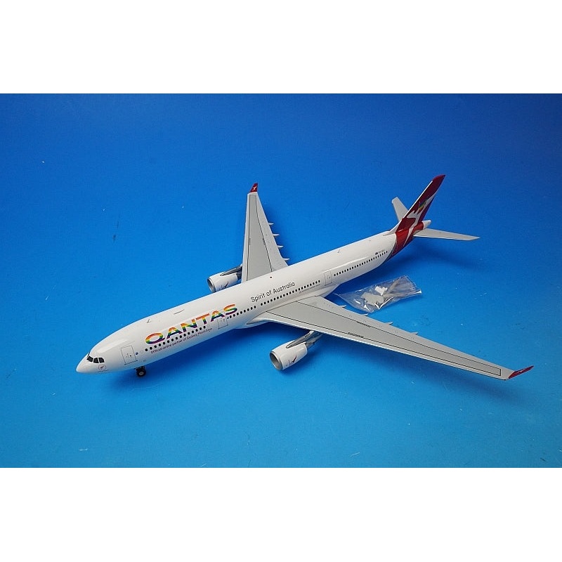 1:200 A330-300 Qantas Rainbow Roo VH-QPJ XX2323 JC Wings airplane model