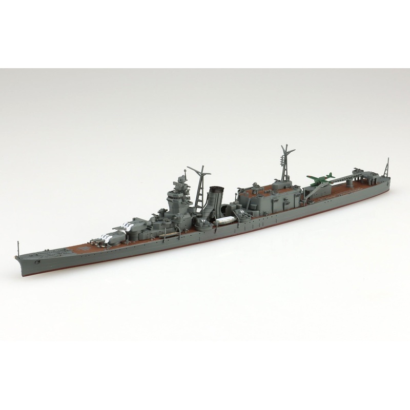 Japanese Navy Light Cruiser Oyodo 1/700 #06660 by Aoshima