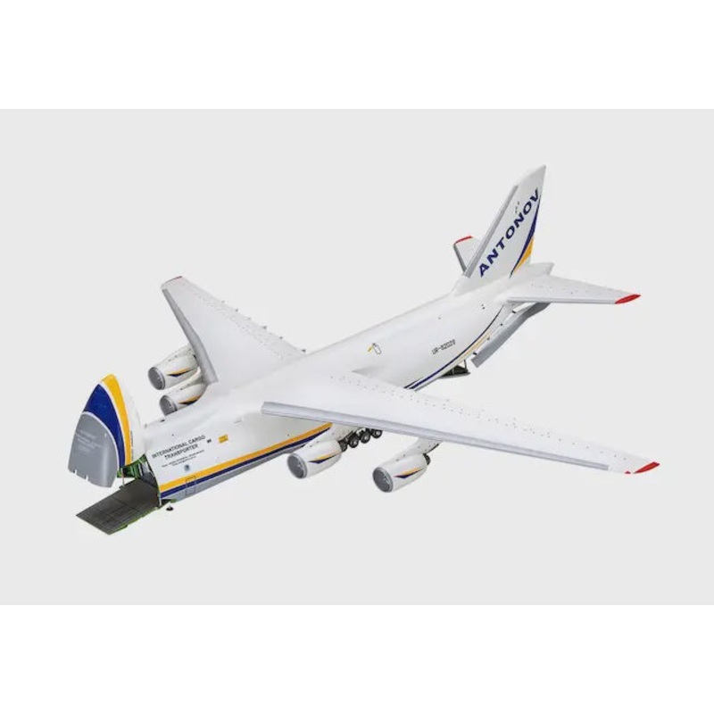 Antonov AN-124 Russian 1/144 #3807 by Revell