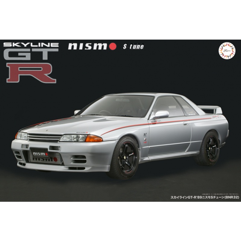 Skyline GT-R ’89 Nismo S Tune (BNR32) 1/12 Model Car Kit #141787 by Fujimi