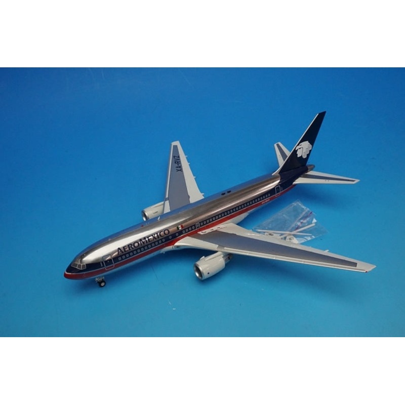 1:200 B767-200 AeroMexico XA-RVZ IF762AM0621P INFLIGHT airplane model