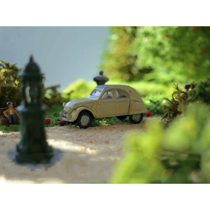 Citron 2CV AZU