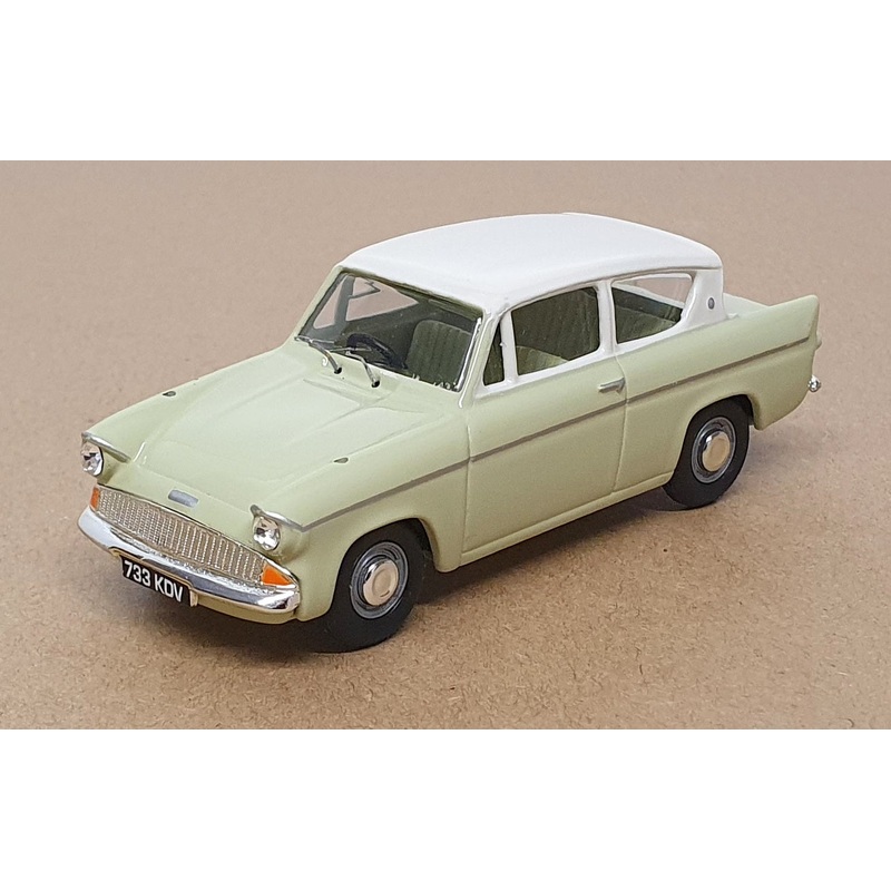 Vanguards 1/43 Scale VA00117 – 1959 Ford Anglia 105E – Lime Green/White