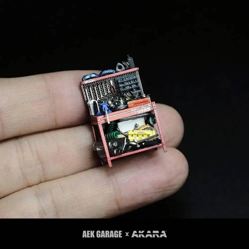 Akara x AEK Garage 1:64 Tools Table Red