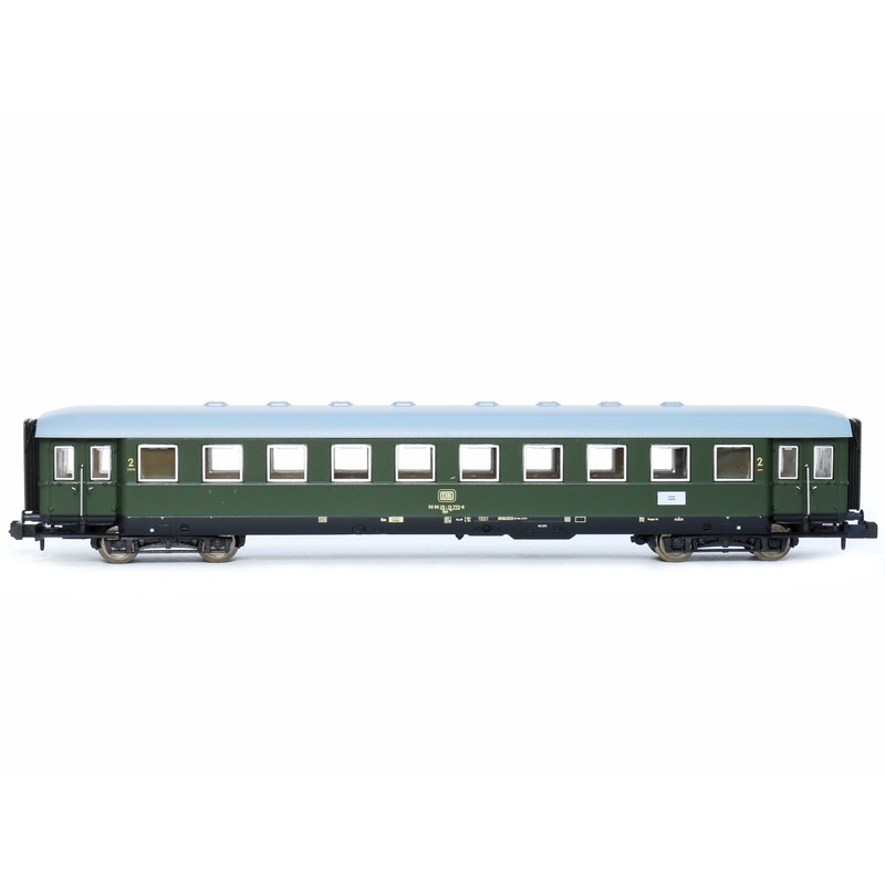 Passenger car apron cable car Bye 670  2nd class DB Ep.IV