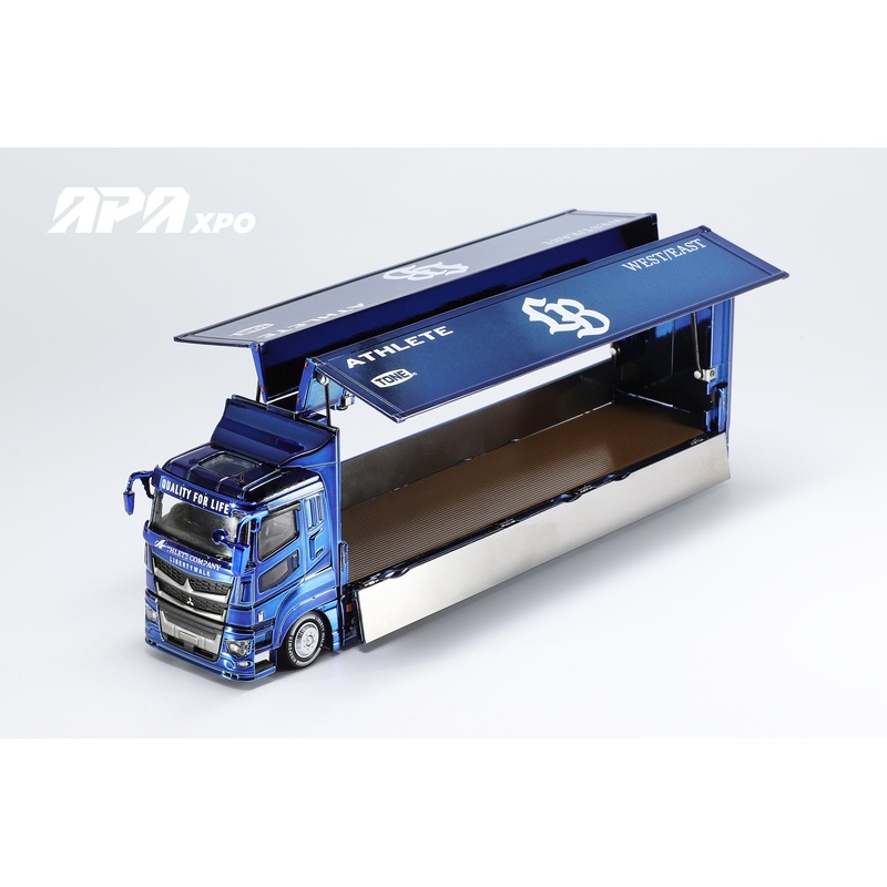 (PRE-ORDER) GCD 1:64 Liberty Walk LB-Trucks Mitsubishi Fuso Super Great Transporter LBWK  Chrome Blue