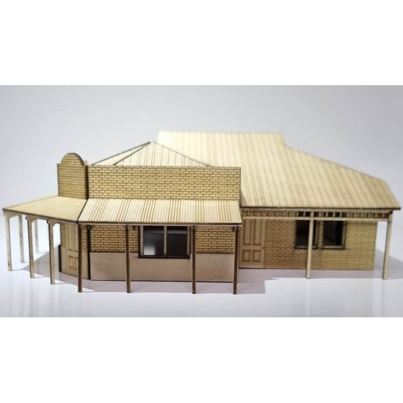 Trackside Models – Corner Shop – HO