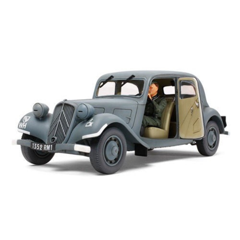 Citroen Traction 11CV Staff Car 1/35 #35301 by Tamiya