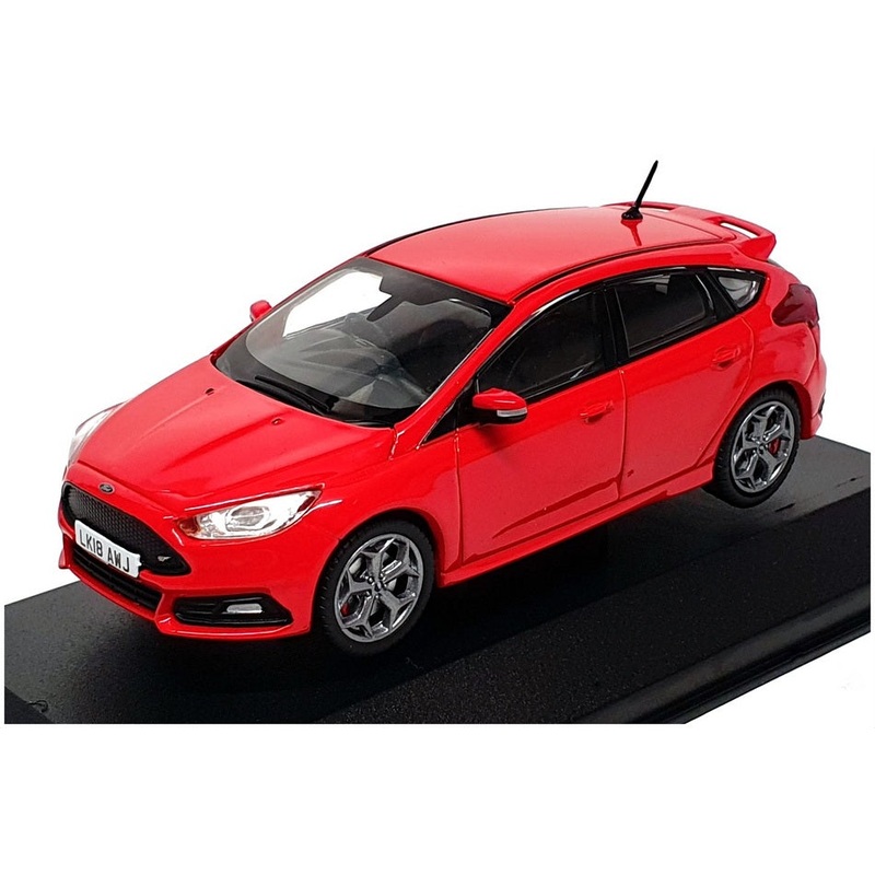 Vanguards 1/43 Scale VA15303 – Ford Focus Mk3 ST-3 – Race Red